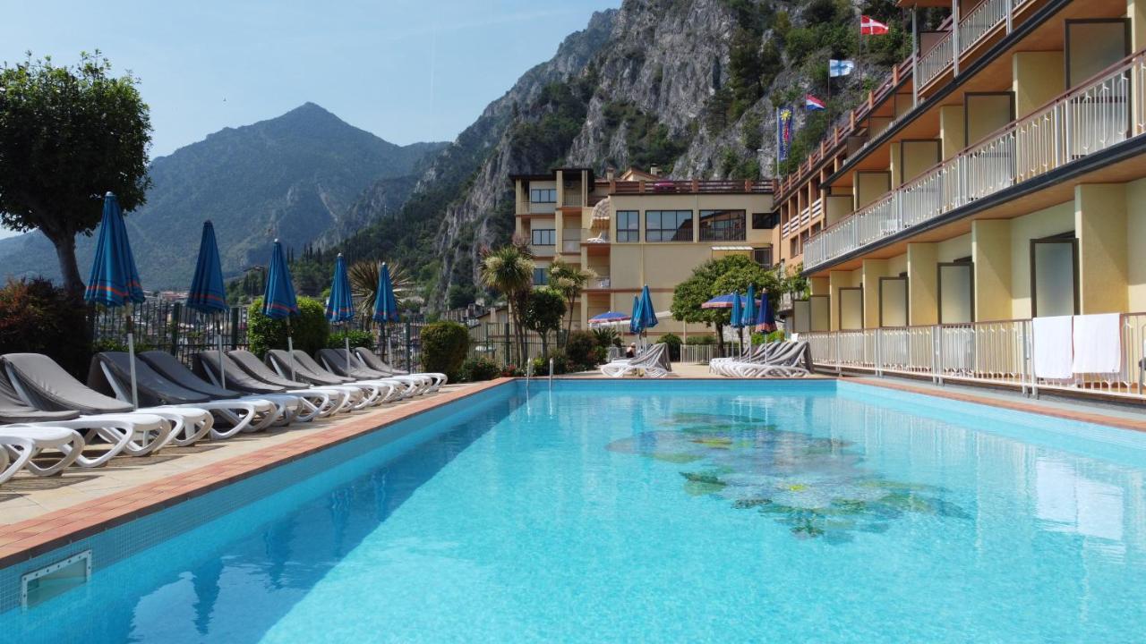 Hotel Splendid Palace Limone sul Garda Exterior photo