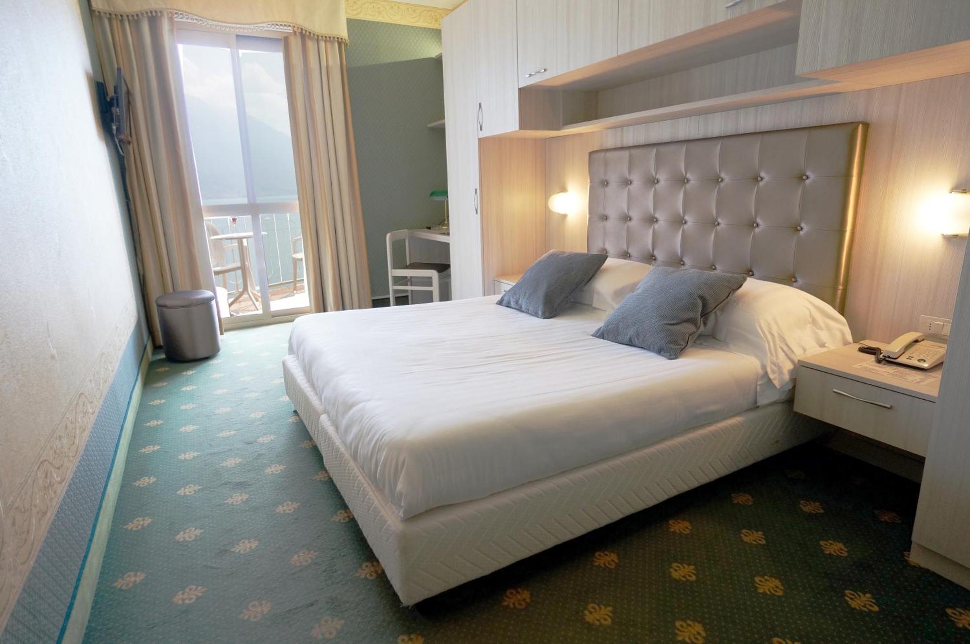 Hotel Splendid Palace Limone sul Garda Exterior photo