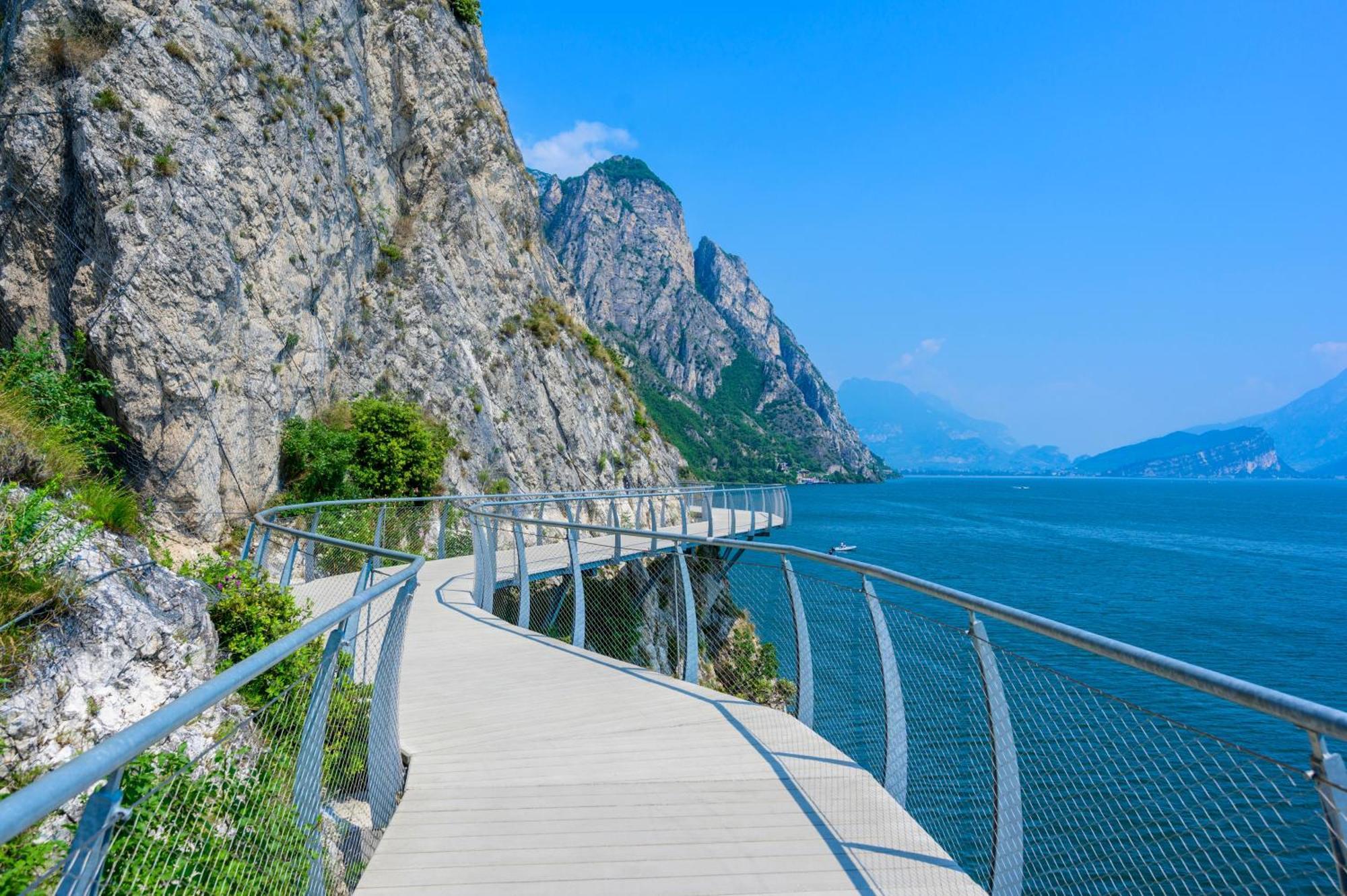Hotel Splendid Palace Limone sul Garda Exterior photo